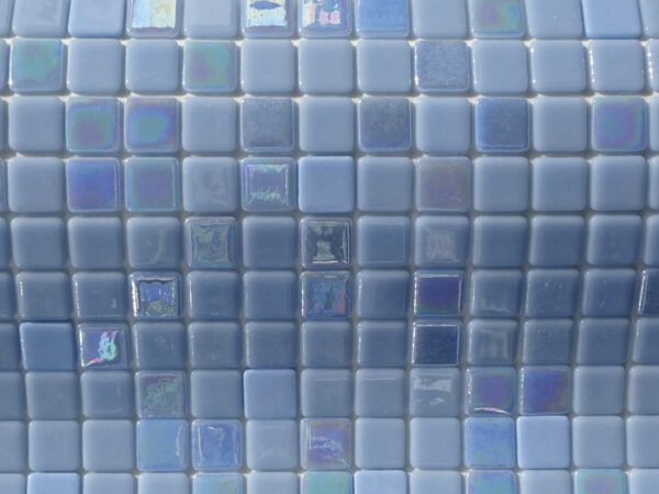 Mozaic de sticlă LU-36 Kuma MIX, din colecția Luminiș de Reviglass.